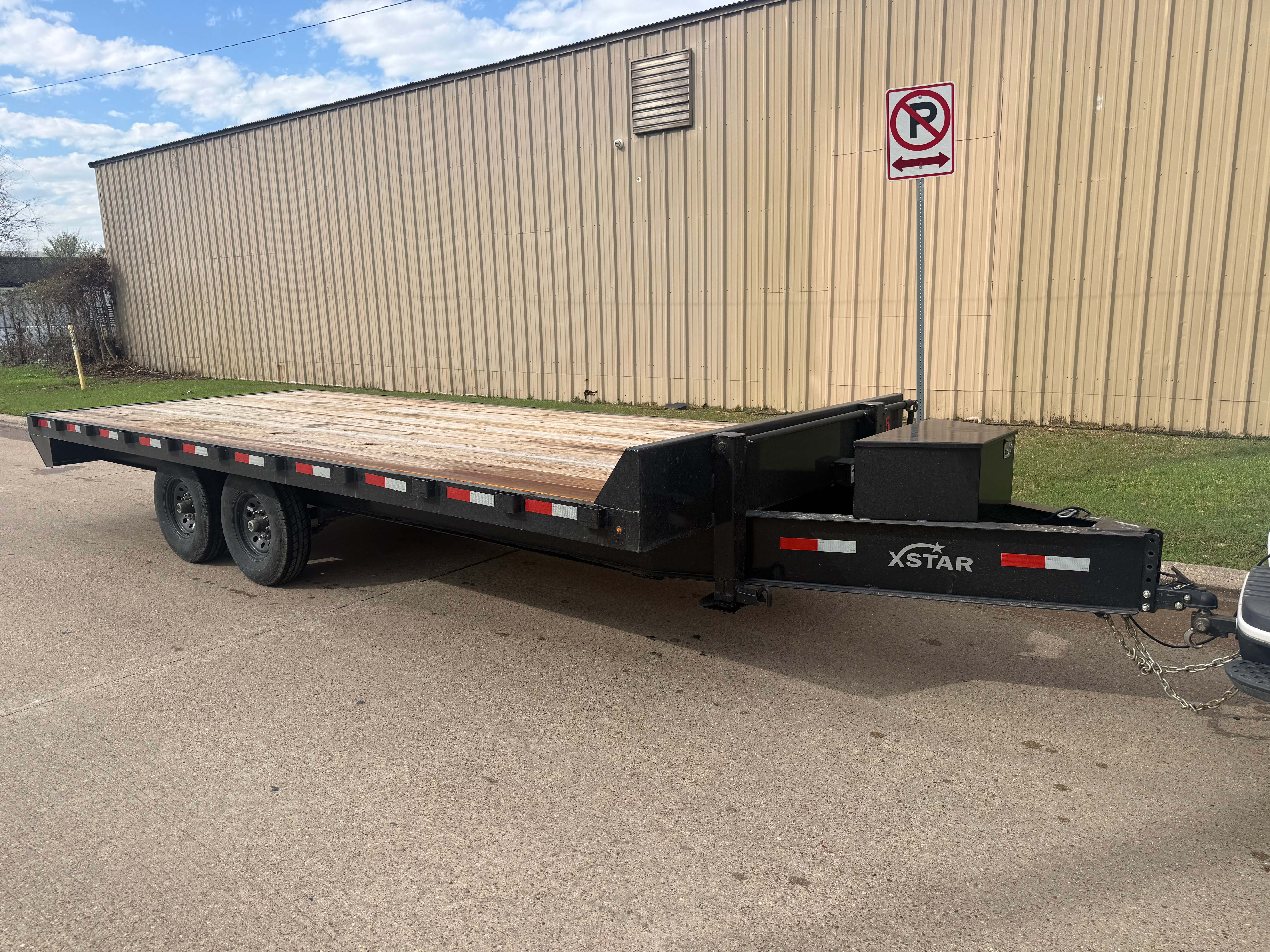 20ft XSTAR Deckover Trailer