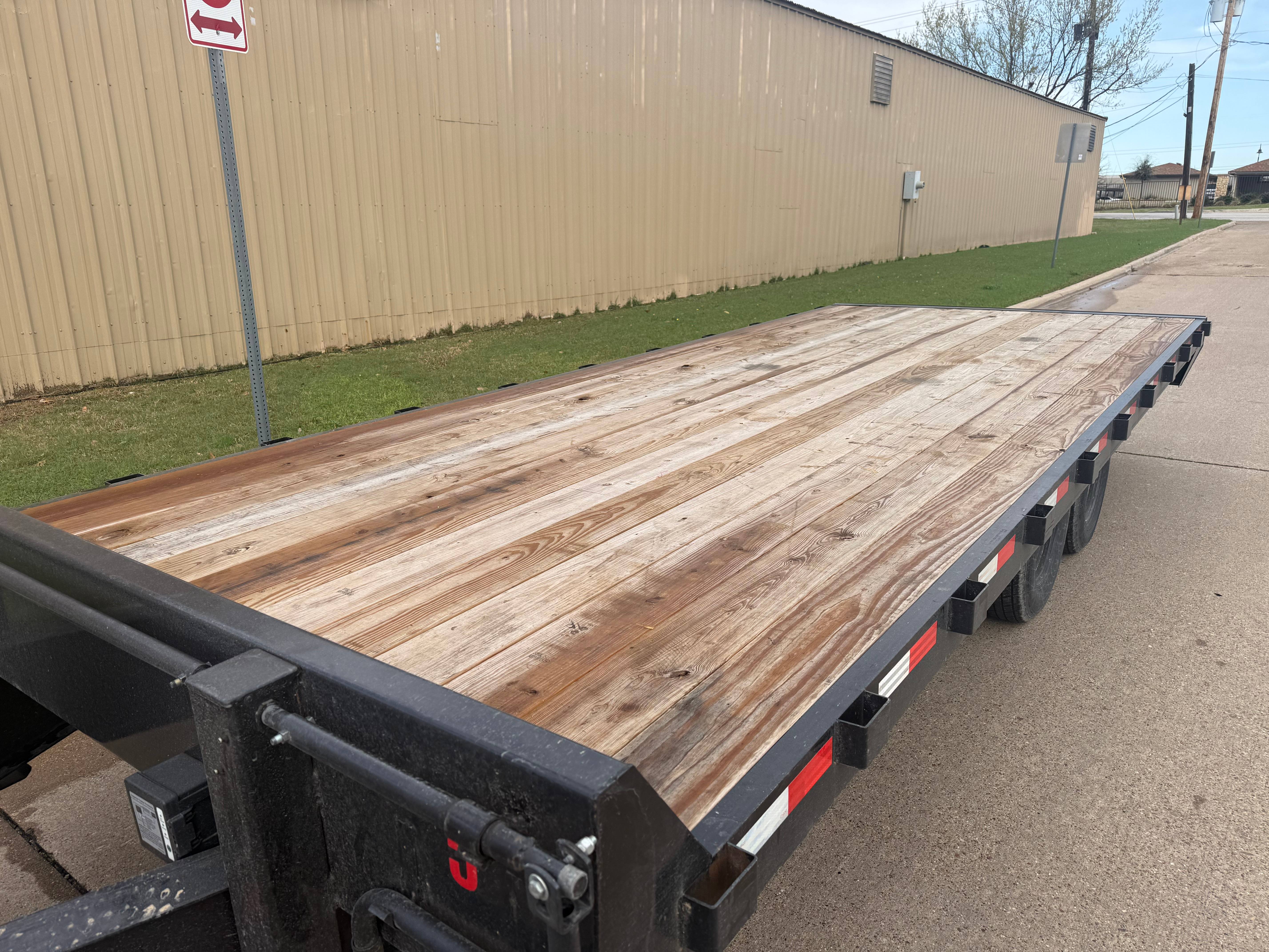 20ft XSTAR Deckover Deck View